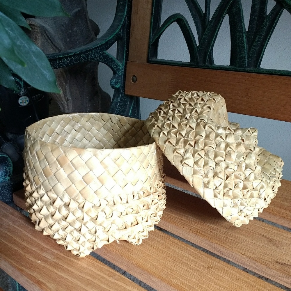 Basket hand-woven Palm leaves rattan